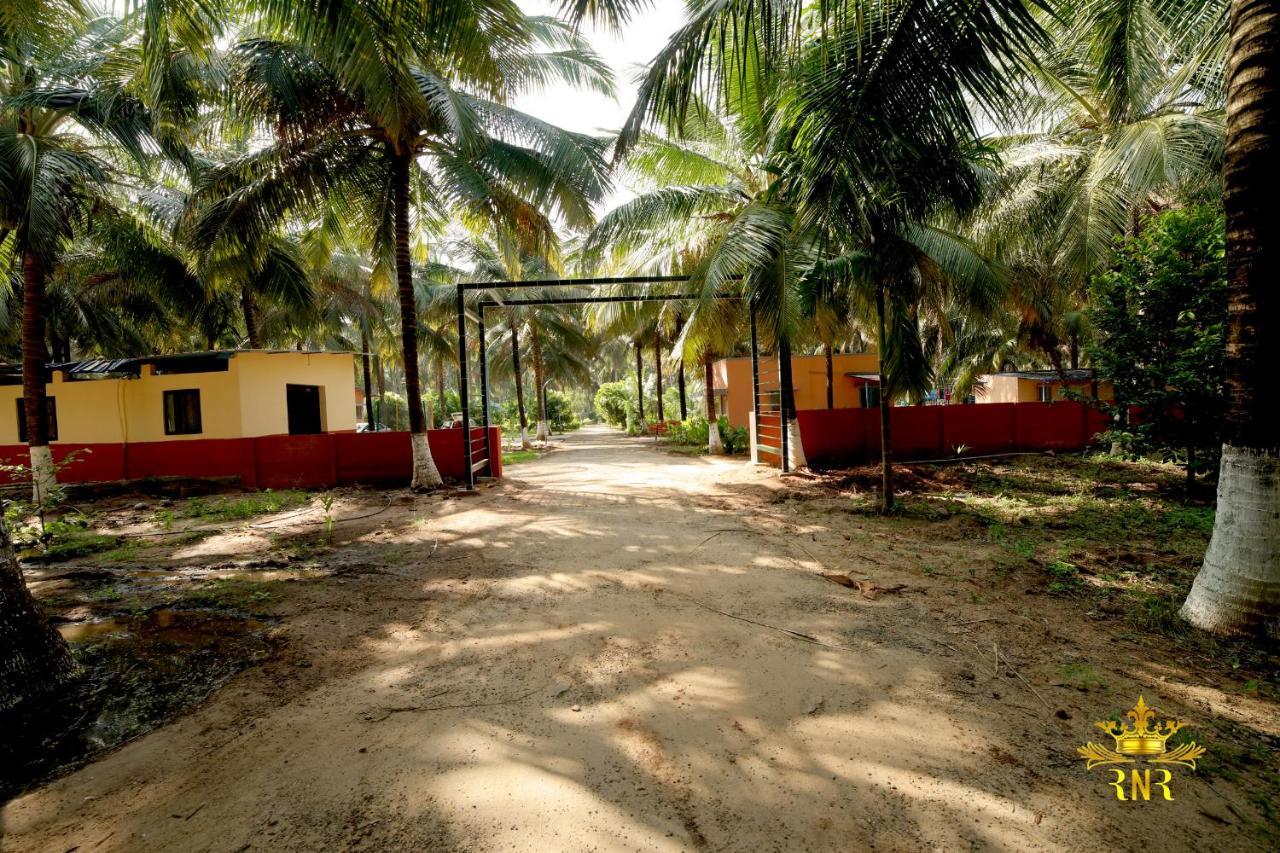 Royal Nature Resort Pollachi Exterior photo