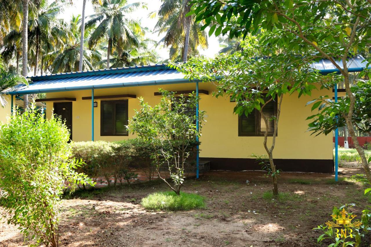 Royal Nature Resort Pollachi Exterior photo